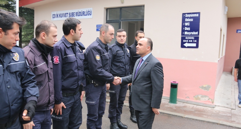 VALİ GÜNAYDIN ÇEVİK KUVVET ŞUBE MÜDÜRLÜĞÜNÜ ZİYARET ETTİ
