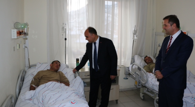 VALİ GÜNAYDIN YARALI ASKERLERİ ZİYARET ETTİ