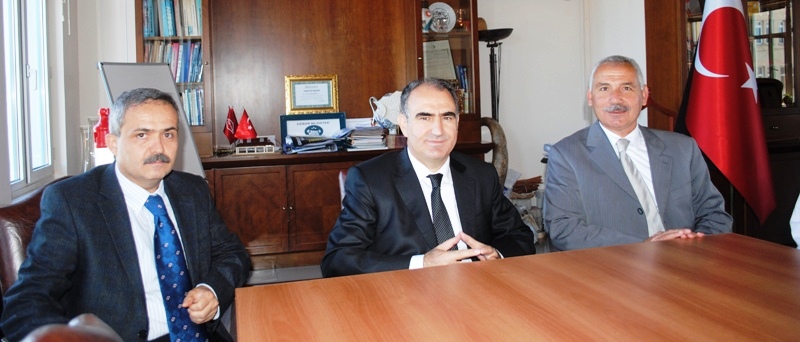 VALİ ÖZKAN'DAN EĞİRDİR BELEDİYESİ'NE ZİYARET