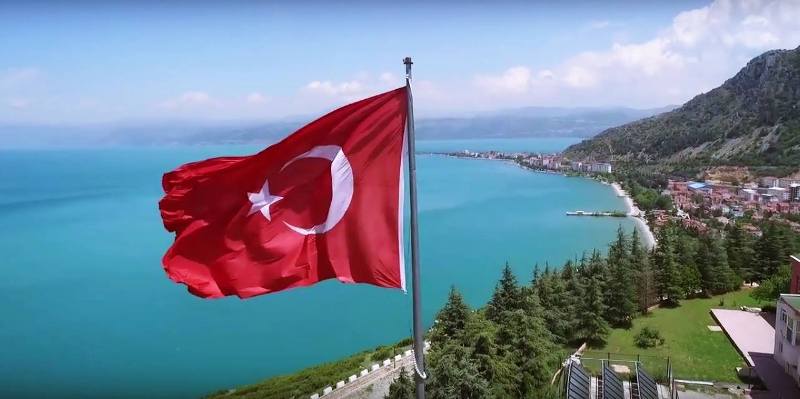 Isparta'ya kurulacak ikinci üniversitenin Eğirdir'de açılmasını istiyoruz