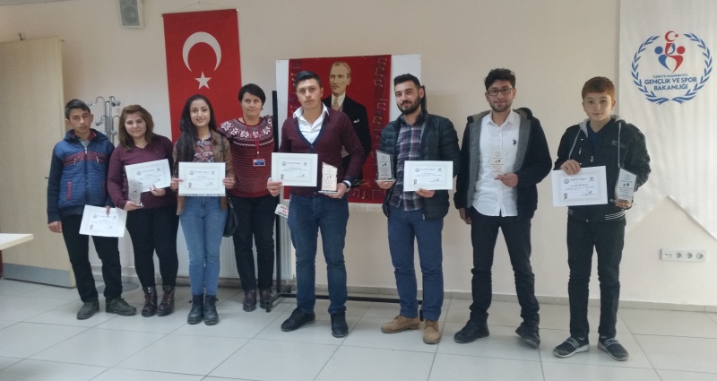 GENÇLİK MERKEZLERİ ARASI ŞİİR OKUMA YARIŞMASINDA EĞİRDİR?Lİ GENÇLERDEN DERECELER