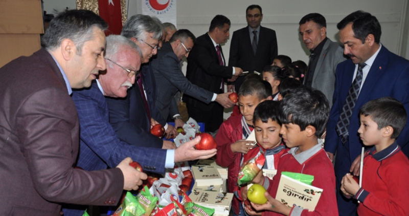 Başkan Şengöl, ?Elma ilaçtan daha öte bir meyvedir?