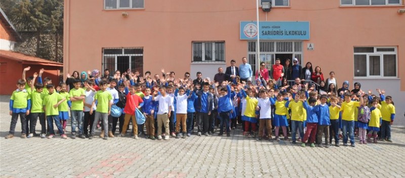 Gençler, Sarıidris?te Öğrencilerle Buluştu