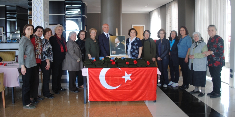 EĞİRDİR?Lİ ANNELERDEN MEHMETÇİĞE YANINIZDAYIZ MESAJI...