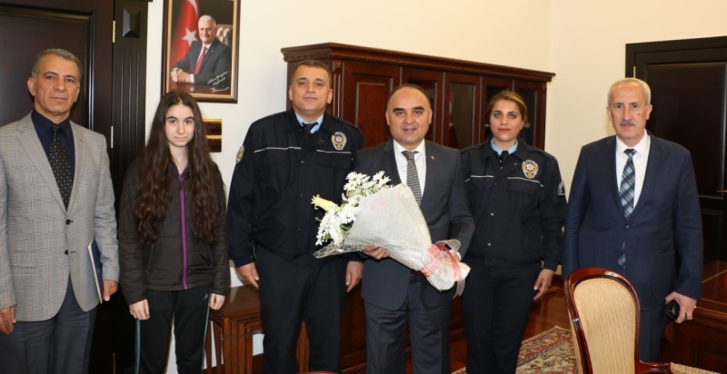 VALİ GÜNAYDIN POLİSLERLE BİR ARAYA GELDİ