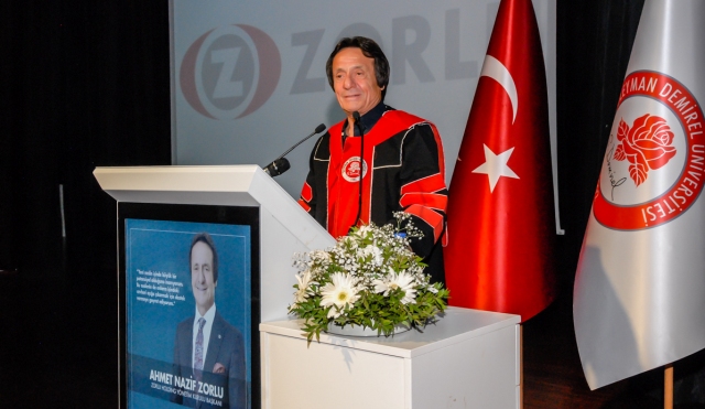 Girişimcilik Sahasının Rol Modeli Zorlu: ?Hayal Kurun Ama Hayalci Olmayın?