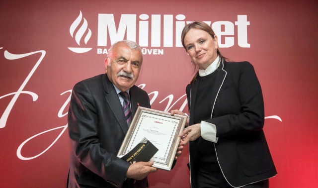 Özbek: ?Bu ödülü Isparta halkı için aldım?