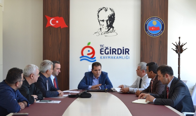 ?Eğirdir Elma Zirvesi?ne Giden Yolda Çekirdek Çalışma Gurubu İlk Toplantısını Gerçekleştirdi