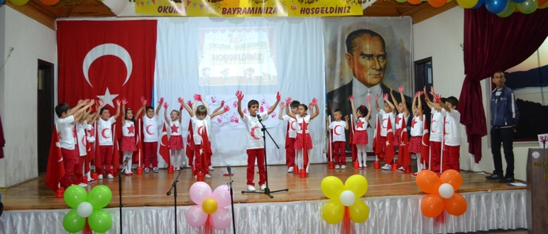 Süleyman Demirel İlkokulu Okuma Bayramı Yaptı