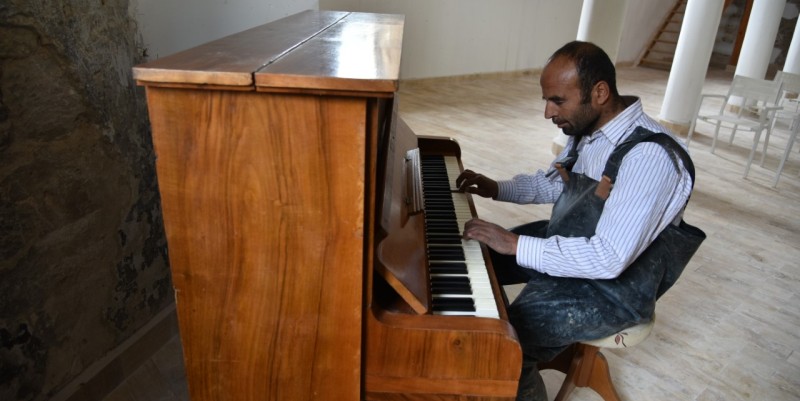 Belediye İşçisinin Piyano Molası