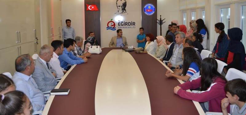 Bütçe Defteri Projesinde Başarılı Olan Öğrencilere Ödülleri Dağıtıldı