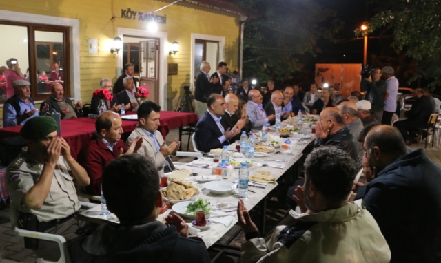 VALİ GÜNAYDIN SAHUR ZİYARETLERİNE DEVAM EDİYOR