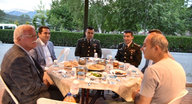 EĞİRDİR BELEDİYESİNDEN İFTAR YEMEĞİ