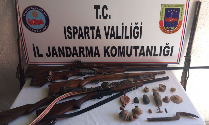 Jandarma Yalvaç?ta Tarihi Eser Yakaladı