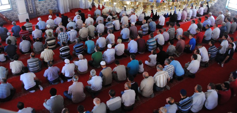 Bayram Namazı 07:45'de Kılınacak