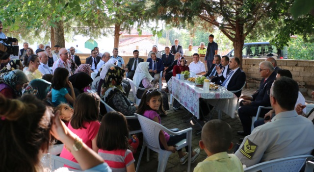 VALİ GÜNAYDIN ATABEY İLÇESİ VE KÖYLERİNİ ZİYARET ETTİ
