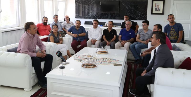 Basın Mensuplarından Rektör Çarıkçı'ya Ziyaret