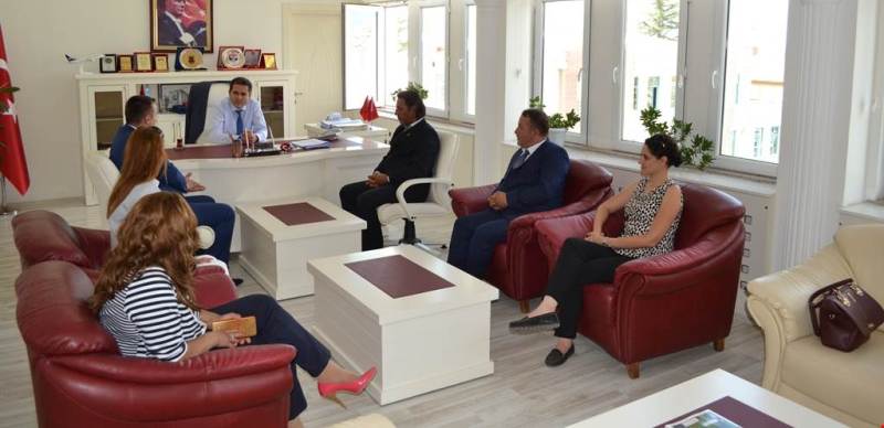 Adalet Partisi Yöneticileri Kaymakam AKDAŞ?ı Makamında Ziyaret Ettiler