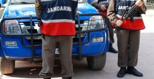 Jandarma Çalıntı Araba Hırsızlarını Yakaladı?
