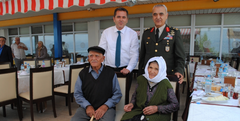 Kaymakam Akdaş?dan Gaziler Onuruna Yemek?