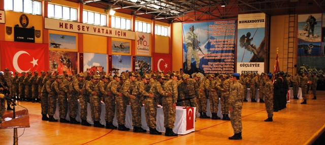 KOMANDO OLMAK ONURDUR!