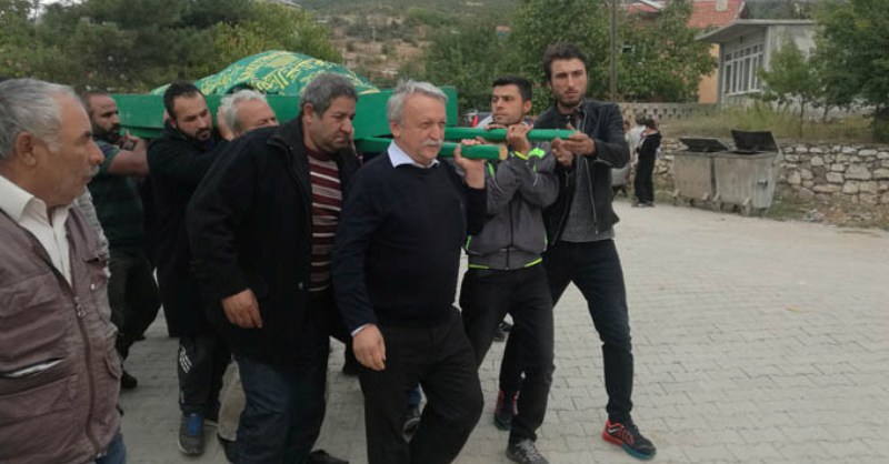 CHP ISPARTA MİLLETVEKİLİ İRFAN BAKIR, GÖKTAŞ MAHALLESİNDE CENAZE TÖRENİNE KATILDI