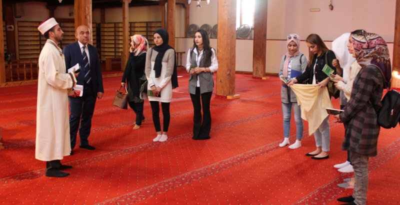 EĞİRDİR KYK 'GELİN TANIŞ OLALIM' ETKİNLİĞİ İLE EĞİTİM FAALİYETLERİNE DEVAM EDİYOR