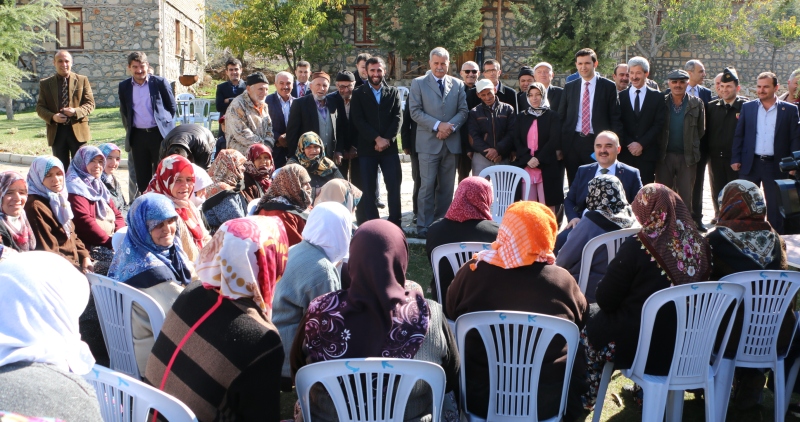 MERKEZ MUHTARLAR TOPLANTISI ÇOBANİSA KÖYÜNDE YAPILDI