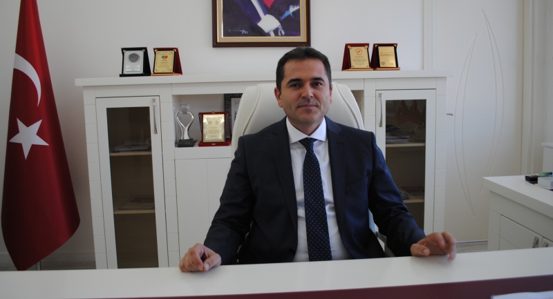 KAYMAKAM ABDULLAH AKDAŞ?IN ÖĞRETMENLER GÜNÜ MESAJI
