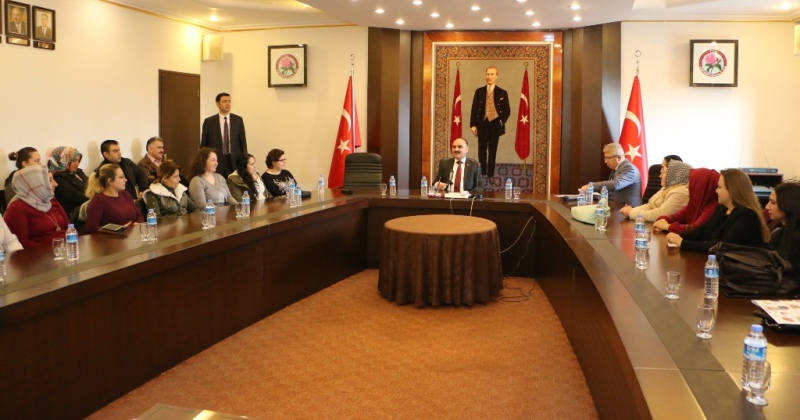 VALİ GÜNAYDIN OKUL AİLE BİRLİĞİ BAŞKANLARIYLA BİR ARAYA GELDİ