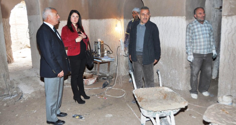 EĞİRDİR SAVCILARI, BAŞKAN ÖZMERAL İLE SELÇUKLU ESERİ HAMAMI GEZDİLER
