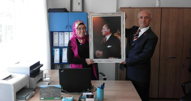 ADD?den Eğirdir Noterine  Atatürk Portresi