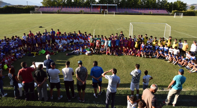Yaz futbol okulları Sakin Şehir kupasında bir araya geldi